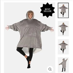 THE COMFY Original | Oversized Microfiber & Sherpa Wearable Blanket